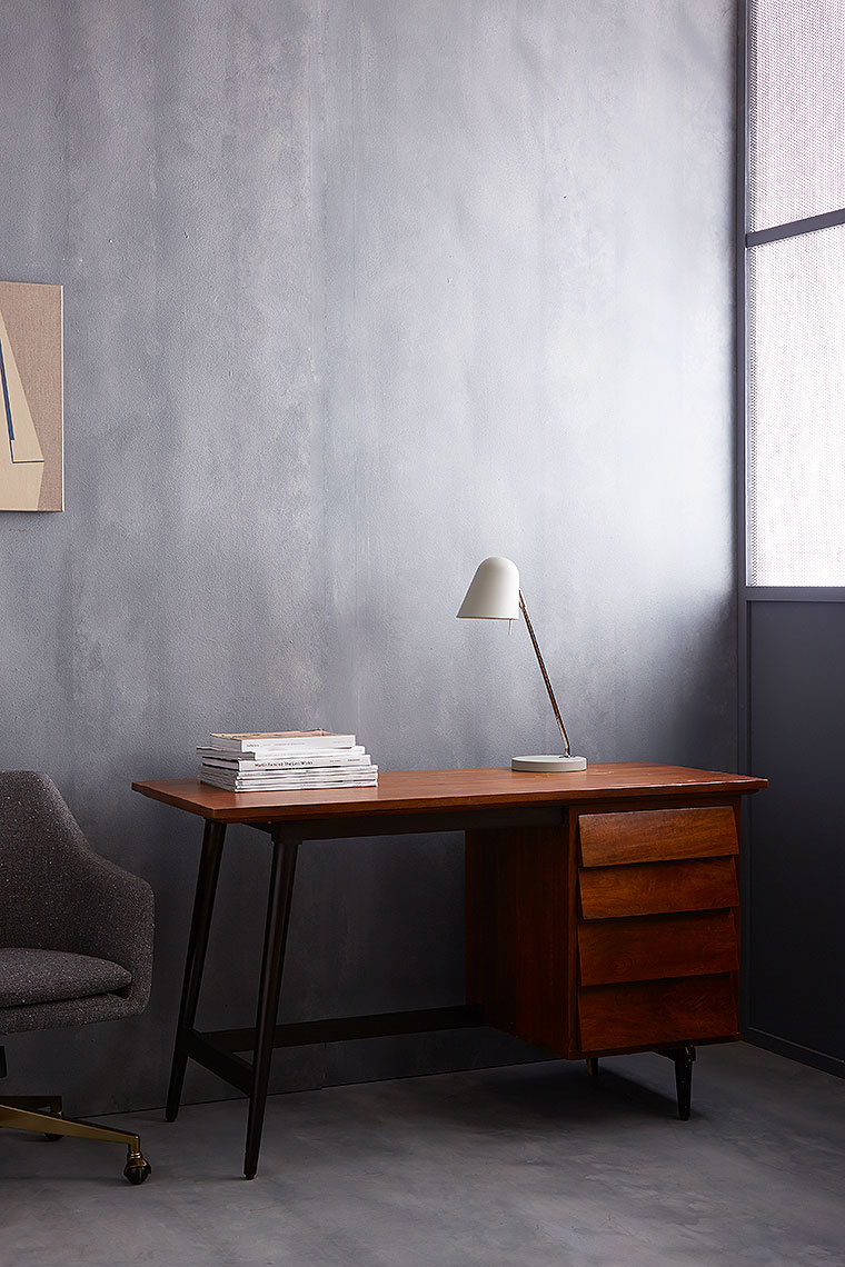 25_pip-499033-lars-mid-century-desk-FA16-V2_016_YHK2
